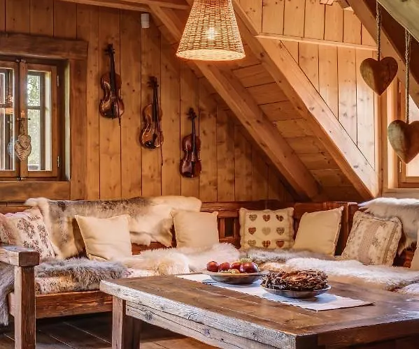 Rezort Silverstone Living *